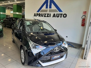 zoom immagine (TOYOTA Aygo Connect 1.0 VVT-i 72 CV 5p. x-cool)