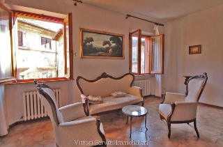 zoom immagine (Appartamento 85 mq, soggiorno, 2 camere, zona Montepulciano Capoluogo)
