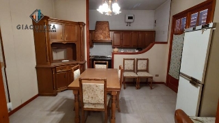 zoom immagine (Appartamento 127 mq, soggiorno, 2 camere, zona Palagonia)