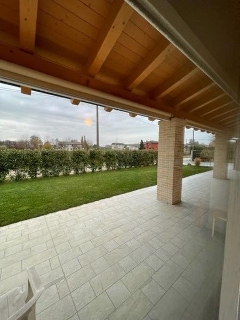 zoom immagine (Villa 180 mq, soggiorno, 3 camere, zona Tavo e Terraglione)