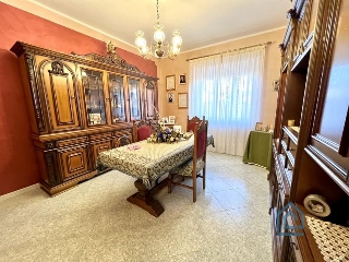 zoom immagine (Appartamento 100 mq, soggiorno, 2 camere, zona Regio Parco / Barca)
