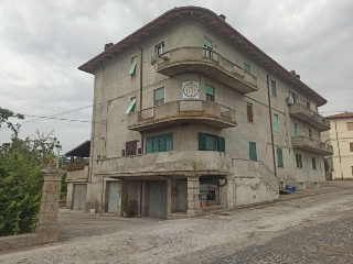 zoom immagine (Appartamento 145 mq, soggiorno, 3 camere, zona Castiglione del Lago)