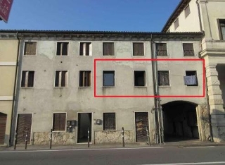 zoom immagine (Appartamento 82 mq, 3 camere, zona Borgo Berga)