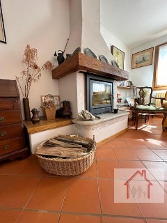 zoom immagine (Casa singola 180 mq, soggiorno, 3 camere, zona Sant'Angeli)