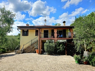 zoom immagine (Casa singola 280 mq, soggiorno, 4 camere, zona Arquà Petrarca)