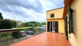 zoom immagine (Appartamento 114 mq, soggiorno, 1 camera, zona Ginestra Fiorentina)